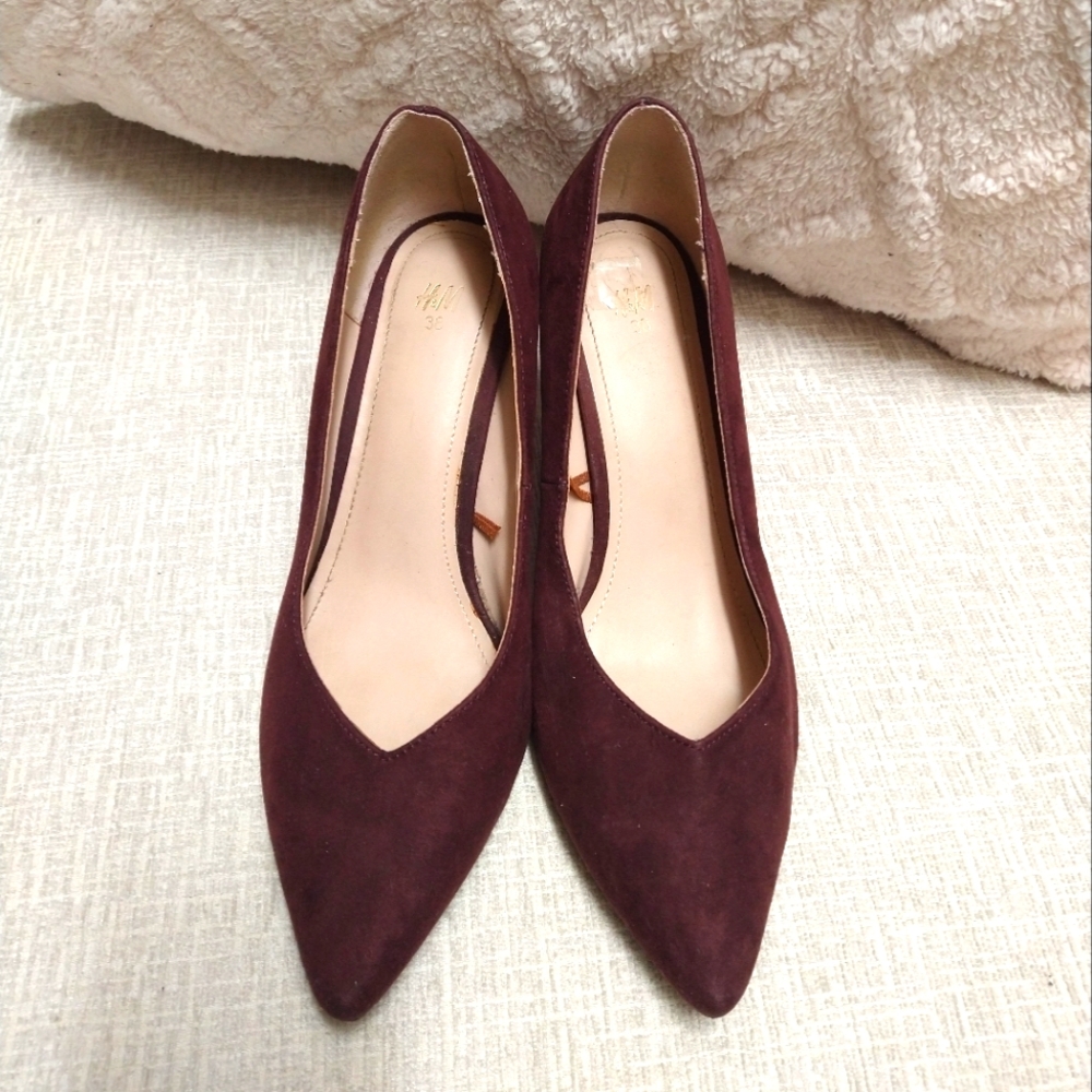 H&M Burgundy Pointed Toe Heels